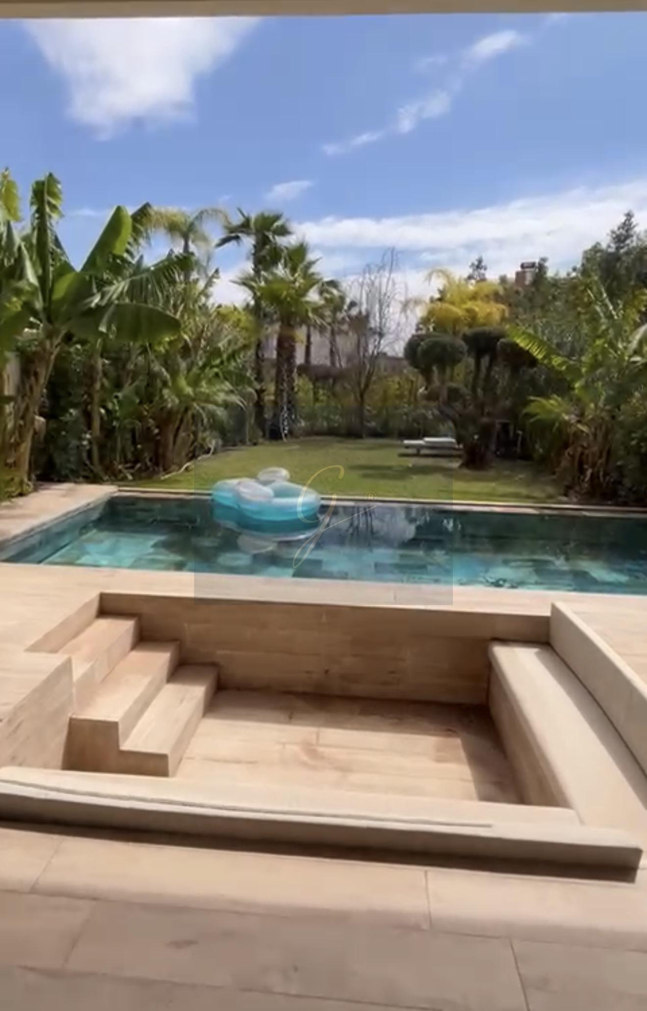 Villa 320 m² à Chrifia — 7