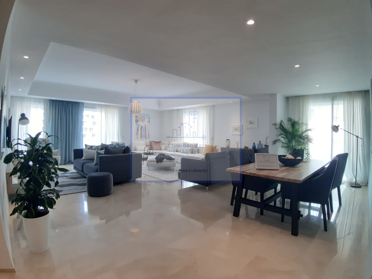 CFC- LOCATION D'UN SUPERBE APPARTEMENT-SOLARIUM