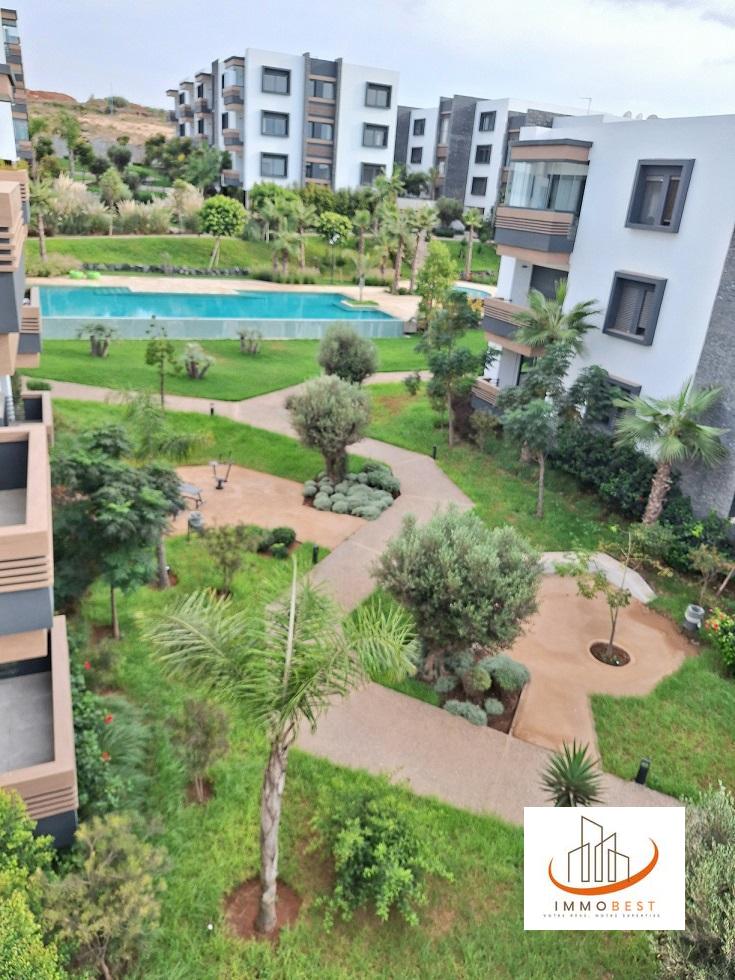 Dar Bouazza, vente d’un appartement Dans une belle résidence gardée, proche du 1er Macdonalds, à 10  km environ du Morocco Mall,  moderne &amp; ensoleillé, situé au 2ème étage et dernier étage traversant, d’une surface de 97 m² avec terrasse (vue latérale — 2