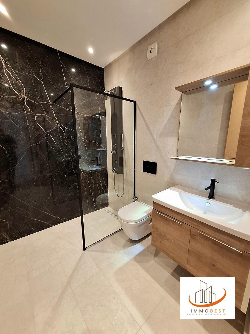Dar Bouazza, vente d’un appartement Dans une belle résidence gardée, proche du 1er Macdonalds, à 10  km environ du Morocco Mall,  moderne &amp; ensoleillé, situé au 2ème étage et dernier étage traversant, d’une surface de 97 m² avec terrasse (vue latérale — 4