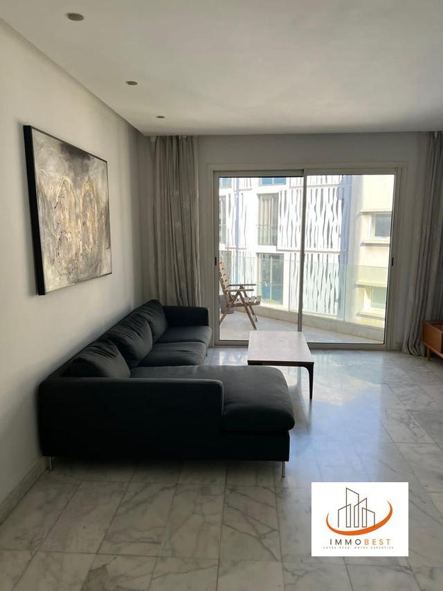 Racine, immeuble récent côté de Zara, en  location 1CH