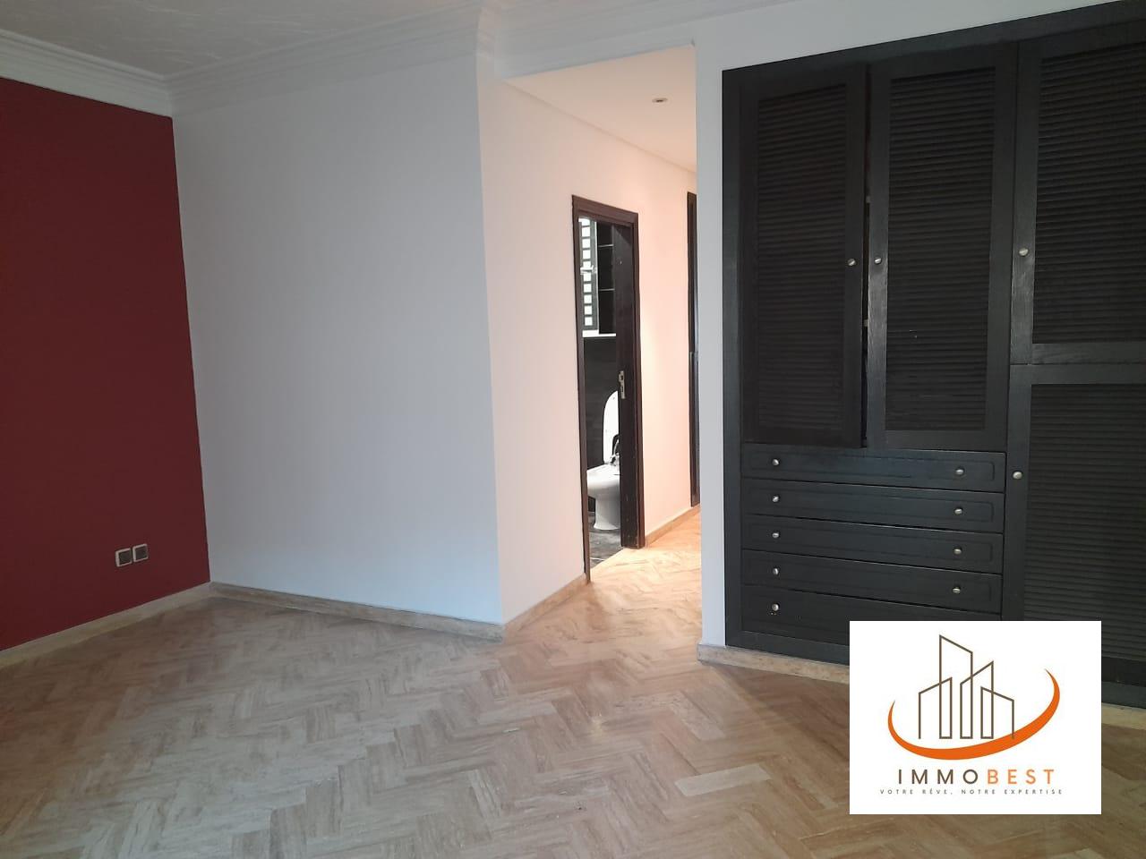 Quartier des hôpitaux, Joli appartement en location 3 CH — 3