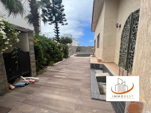 Charmante villa en vente à Dar Bouazza, 5CH — 2