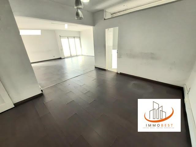 Centre-ville,ancien bureau à vendre,124m²à rénover — 3