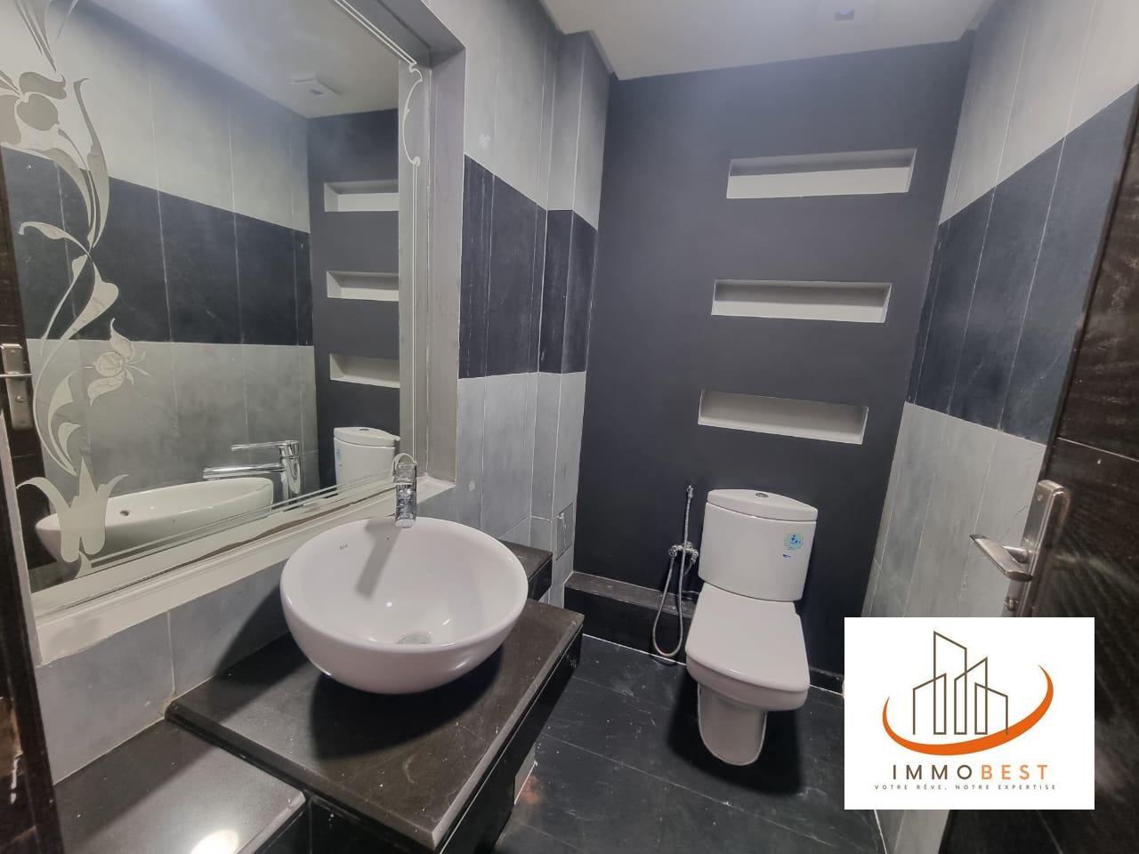 Ain diab, Appartement en location vide dans Résidence 3 CH — 3
