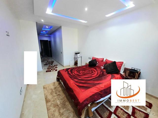 Quartier LES PRINCESSES près rue Socrate, appartement traversant A VENDRE 3 CH — 4