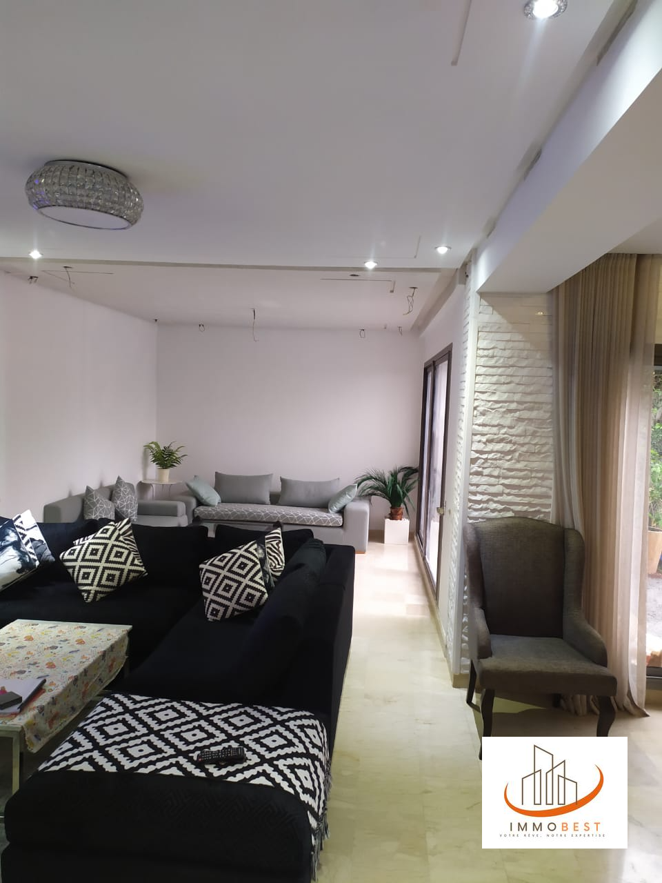 Belle villa Angle en vente, jardin et piscine privative 3 CH — 6
