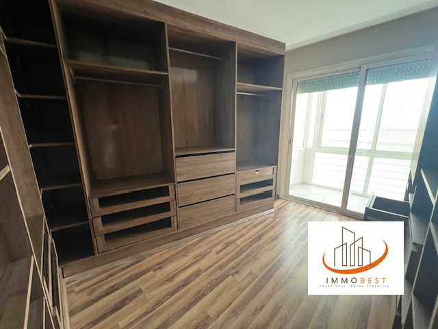Racine, triangle d’or, Appartement location 3 CH — 4