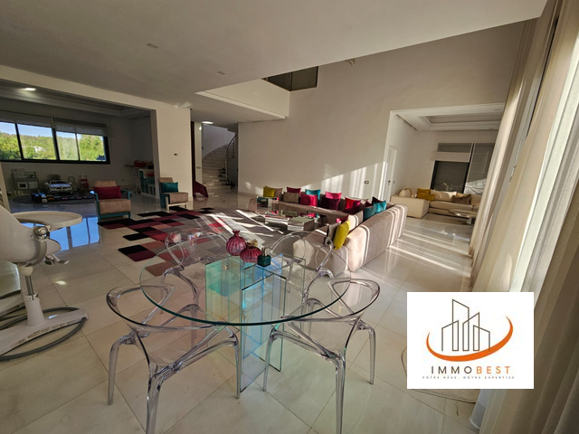 Villa isolée en vente sur bouskoura Résidence sécurisée  Superficie 1100 m² 4 CH — 3