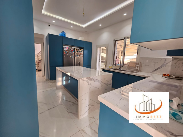 Villa isolée en vente sur bouskoura Résidence sécurisée  Superficie 1100 m² 4 CH — 5