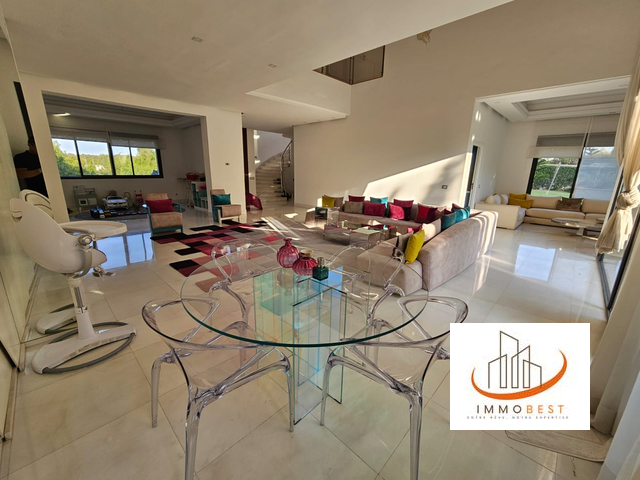 Villa isolée en vente sur bouskoura Résidence sécurisée  Superficie 1100 m² 4 CH — 6