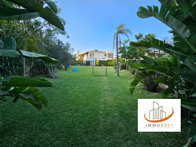 Villa 1100 m² f Autre — 7