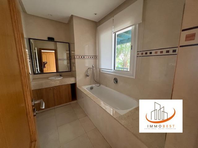 Dar bouazza, Superbe villa en vente, dans une résidence prestigieuse 5 CH — 5