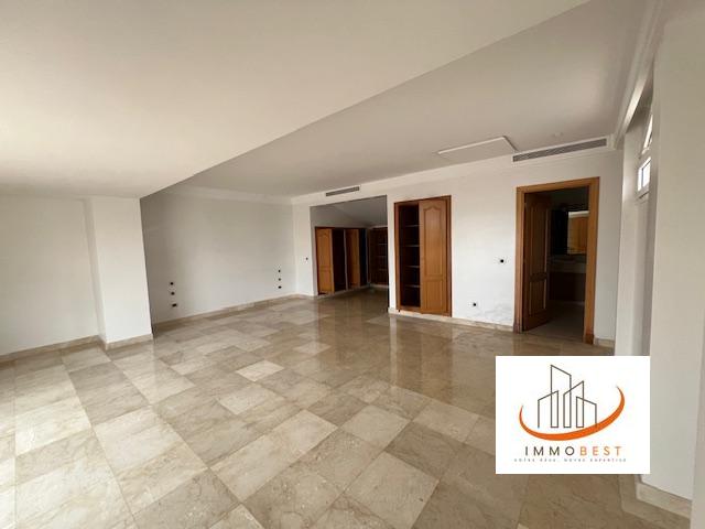 Dar bouazza, Superbe villa en vente, dans une résidence prestigieuse 5 CH — 2