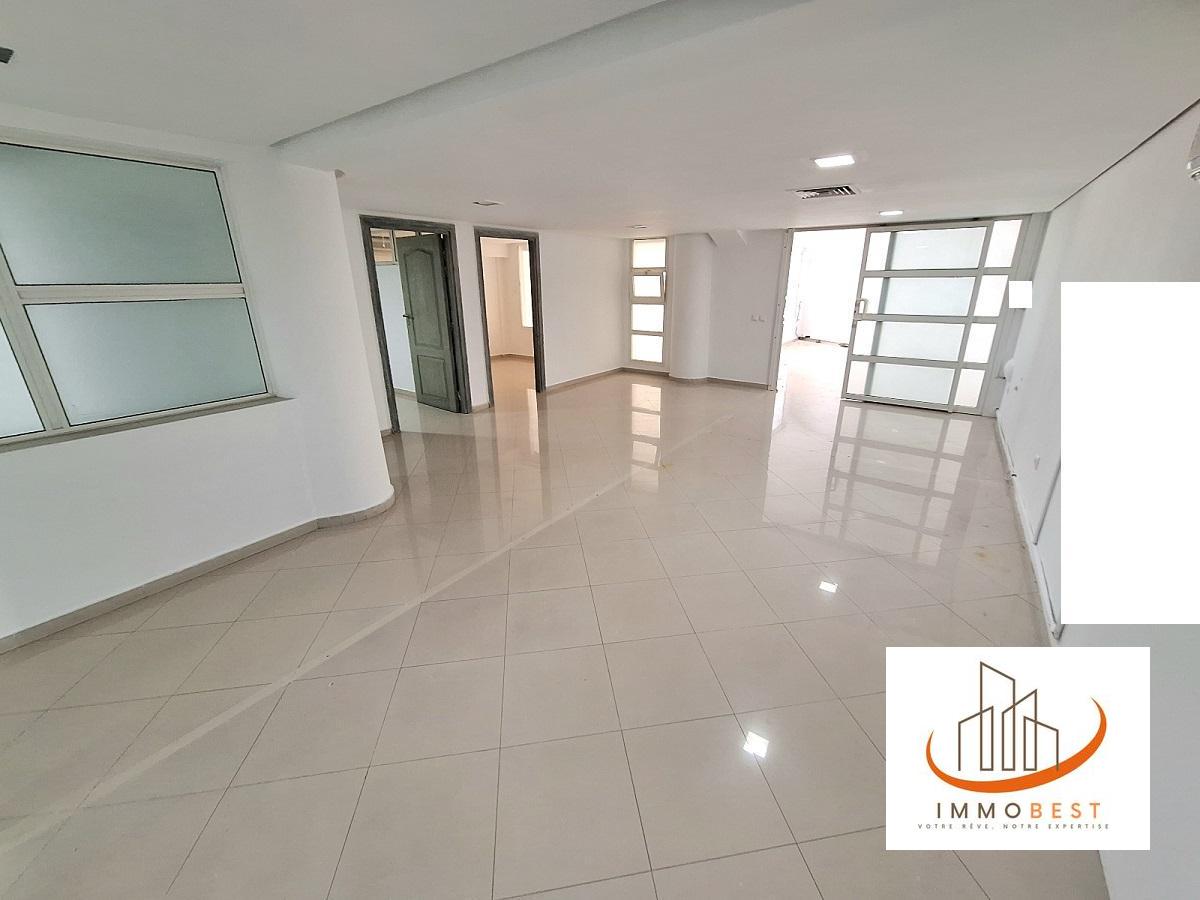 GAUTHIER, beau bureau à vendre, 300 m²