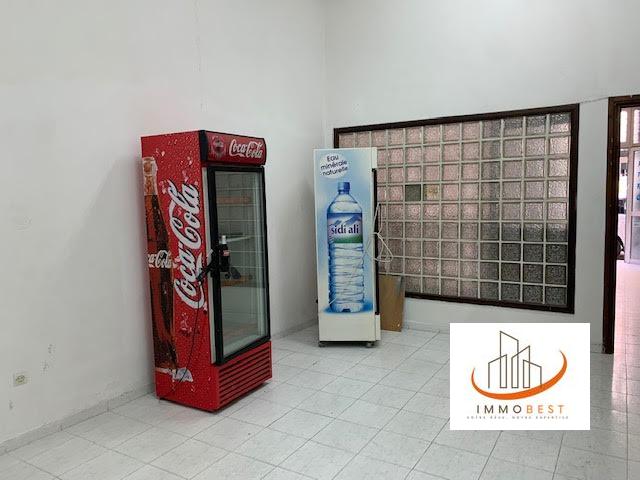 Racine, proximité de Zara,  location d’un local Commercial 70 m² — 4