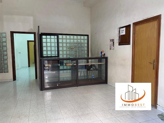 Racine, proximité de Zara,  location d’un local Commercial 70 m² — 5