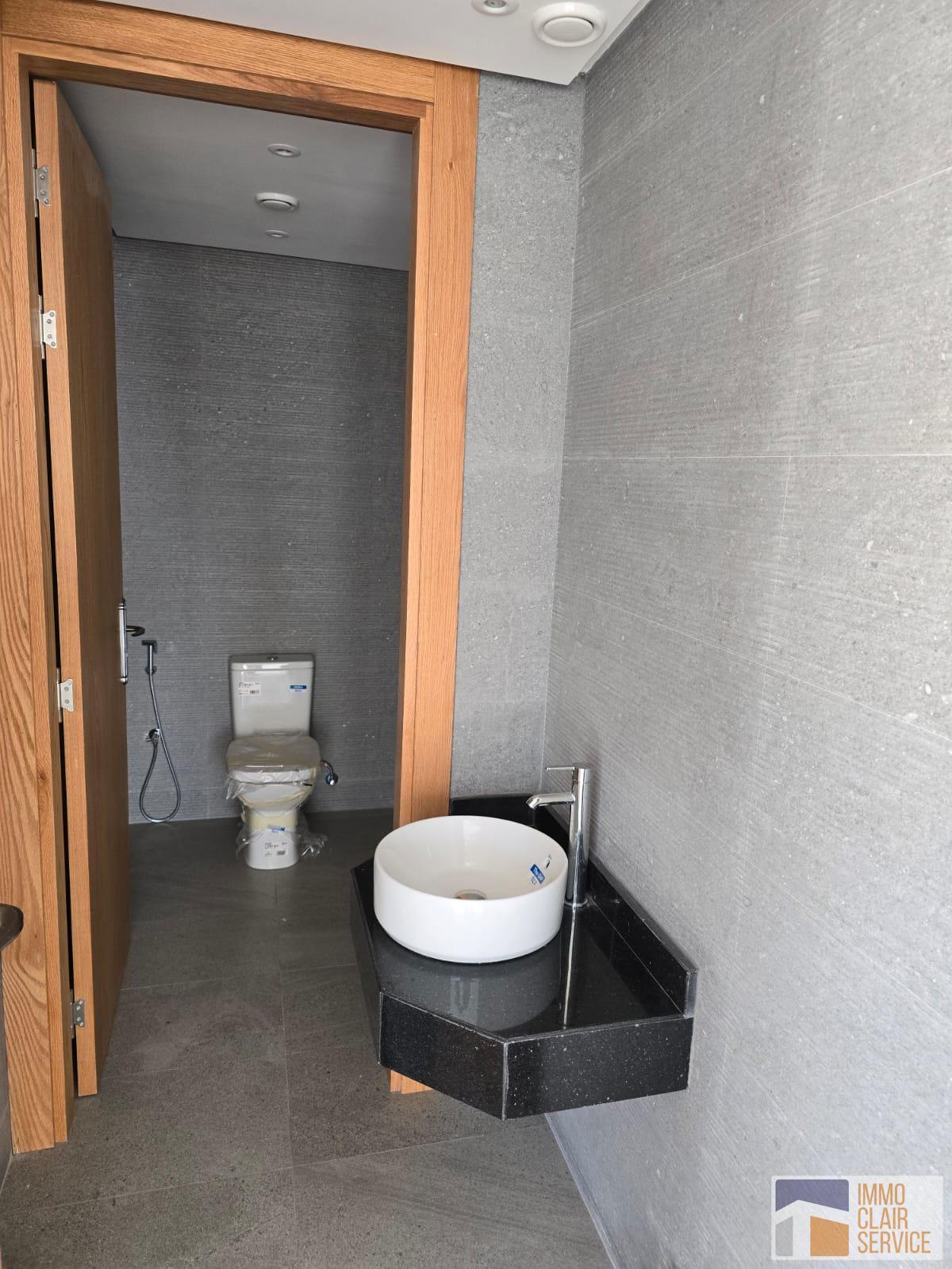 Bien 832 m² f Yacoub El Mansour — 10