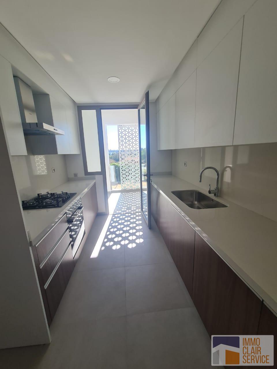 Appartement lumineux sans vis à vi,de haut Standing en location - Souissi Orangeraies