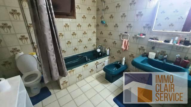 (15409) Villa à vendre dans un quartier résidentiel — 4