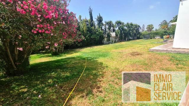 (15409) Villa à vendre dans un quartier résidentiel — 5