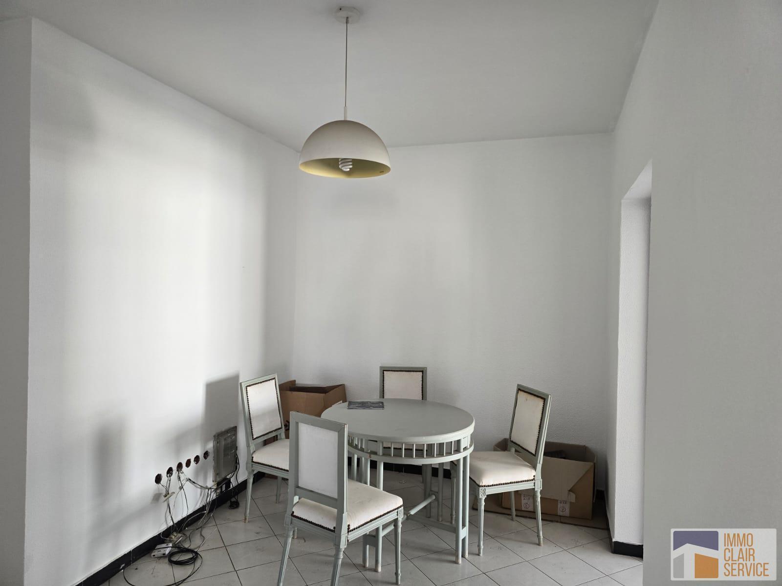 Vente Bureau prés de toutes commodités- Agdal — 4