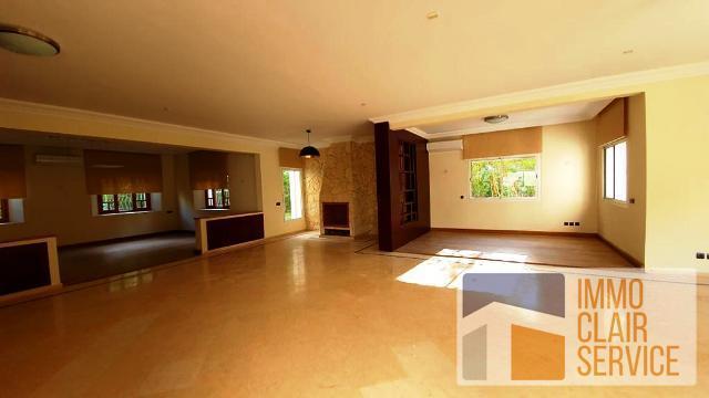 Jolie villa à vendre au niveau du quartier Souiss — 3