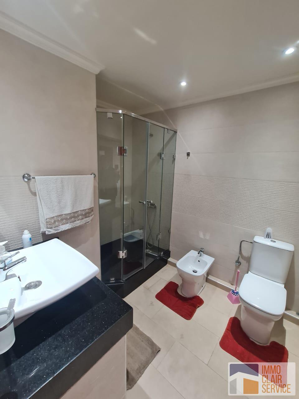 Appartement bien situé en location — 5