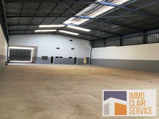 Hangar bien situé à louer — 2