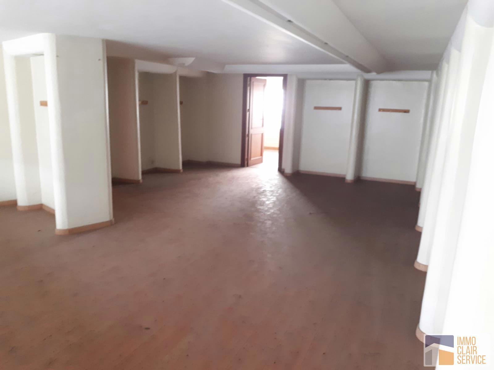 Magasin à vendre sur une grande artère (haut Aglal) — 4
