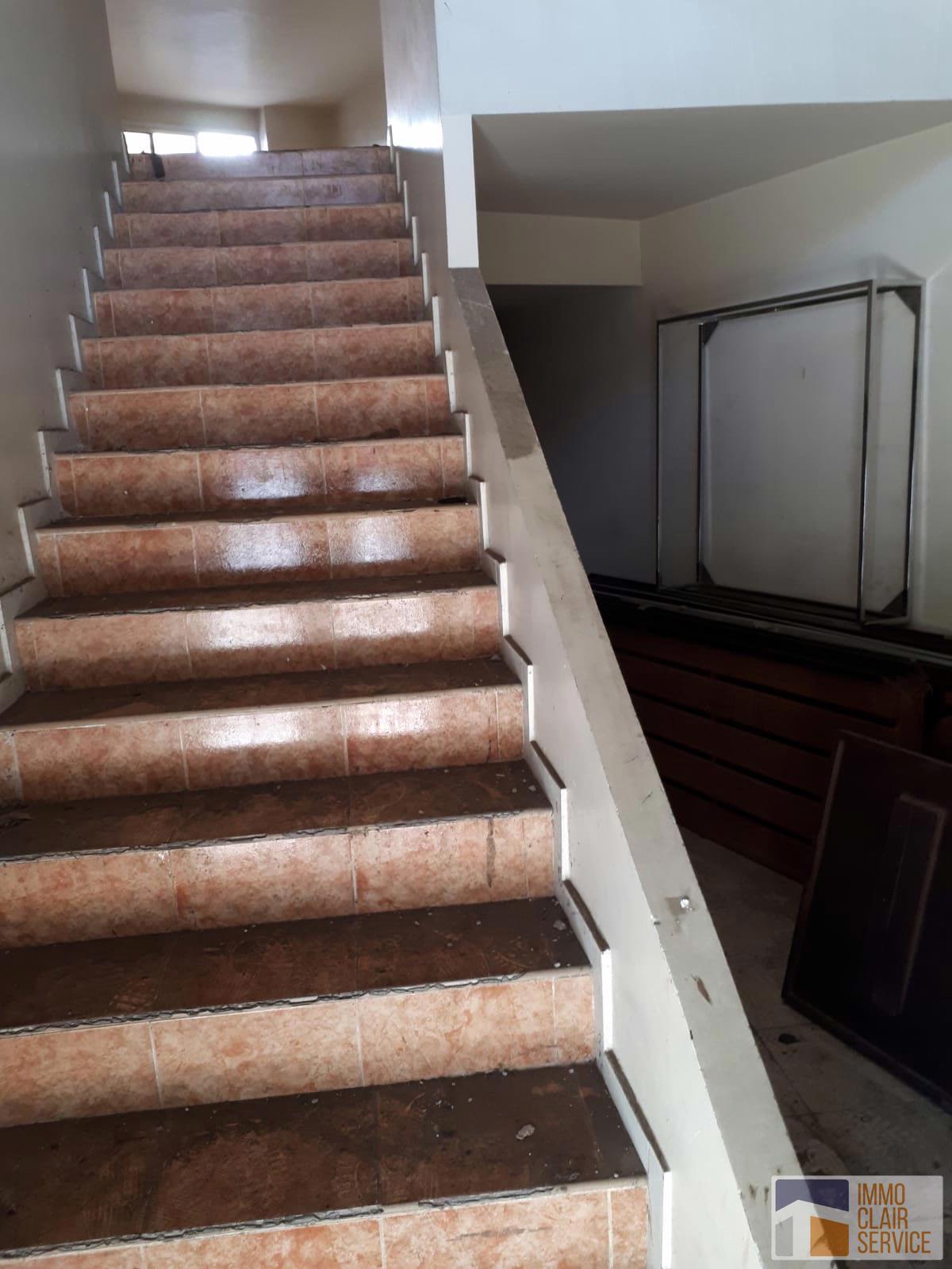 Magasin à vendre sur une grande artère (haut Aglal) — 6