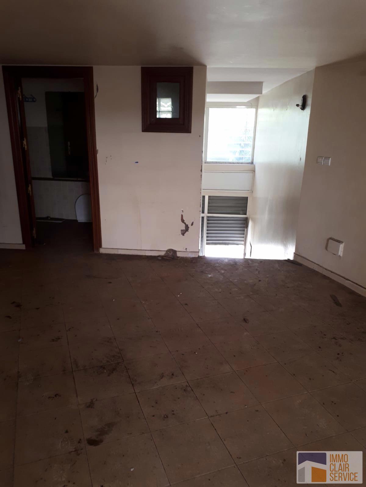 Magasin à vendre sur une grande artère (haut Aglal) — 5