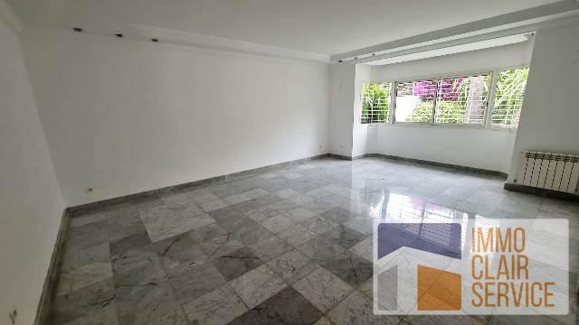 ( Réf: 15403) Villa bien située à louer (Souissi) — 5