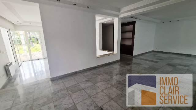 ( Réf: 15403) Villa bien située à louer (Souissi) — 4