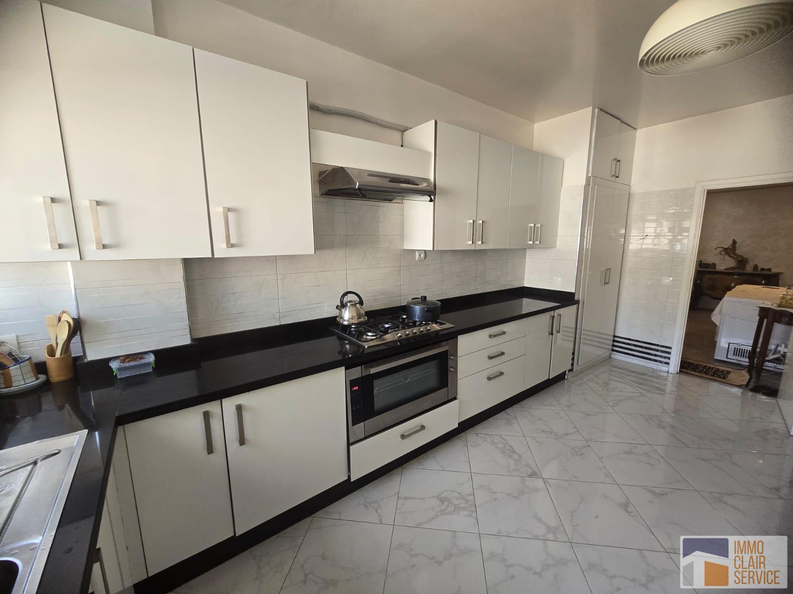 Appartement 176 m² à Agdal — 9