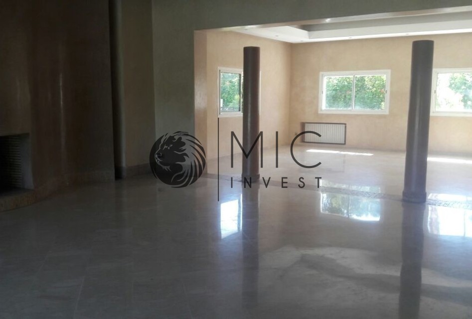 SUPERBE VILLA DE PRESTIGE DE 800 M² HABITABLES SUR 1.800 M² DE PARC AVEC PISCINE — 4