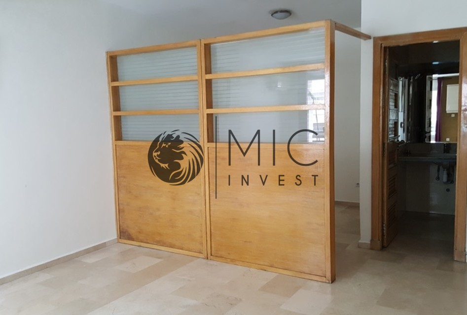 RARE STUDIO DE 36 M² SUR BD D'ANFA BUREAU POSSIBLE — 2