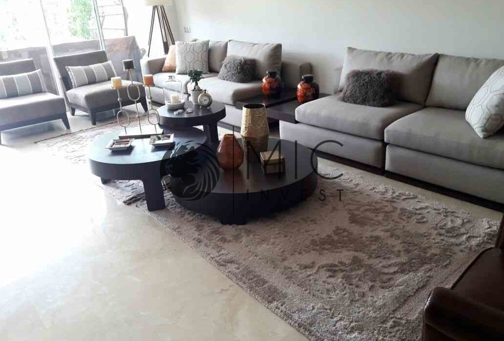 RARE VILLA ENTIÈREMENT REFAITE AVEC PISCINE — 3