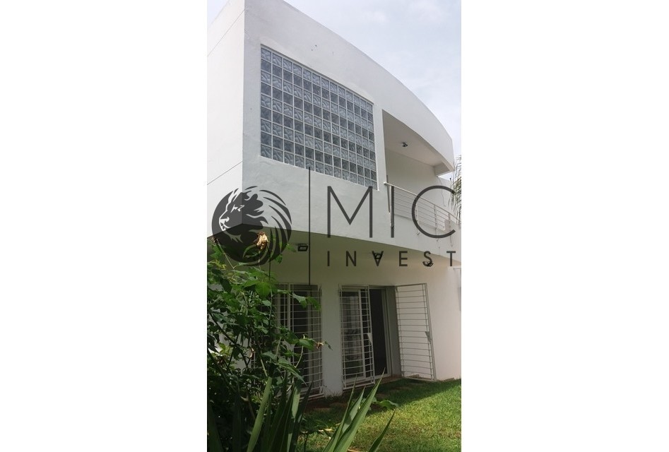 RARE VILLA D'ARCHITECTE D'EXCEPTION DE 300 M² HABITABLES SUR 340 M² — 5