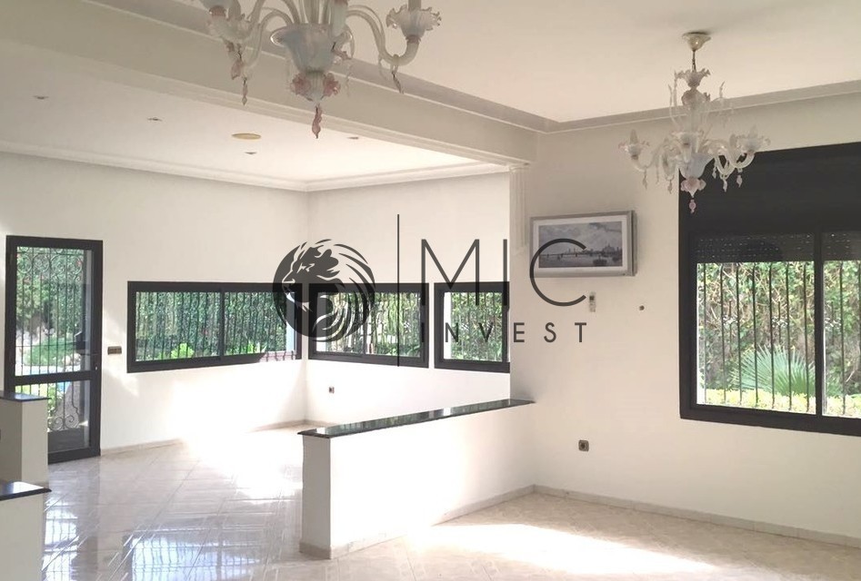 HAY RIAD RABAT - GRANDE VILLA DE 500 M² SUR 1.000 M² PISCINE — 2