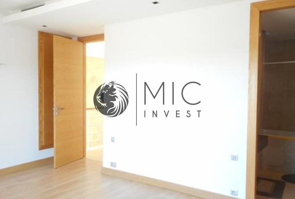 CHARMANTE VILLA DE 250 m² SUR 350 M² DE TERRAIN — 6