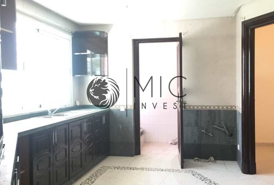RARE APPARTEMENT DE PRESTIGE DE 210 M² IDÉALEMENT SITUÉ — 5