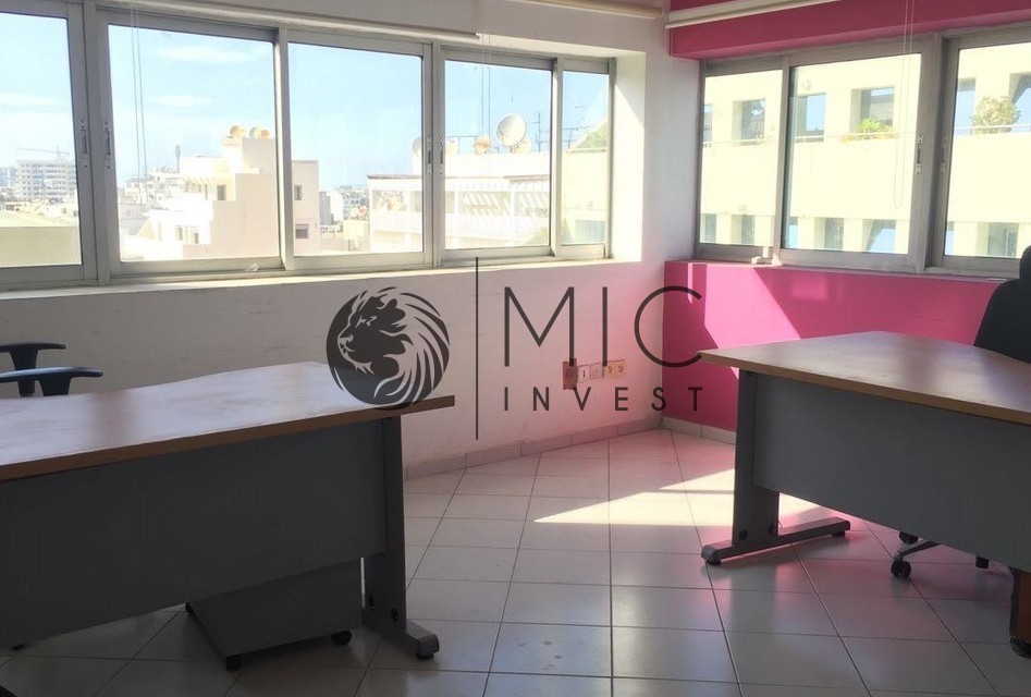 Bureau 115 m² à Abdelmoumen — 5