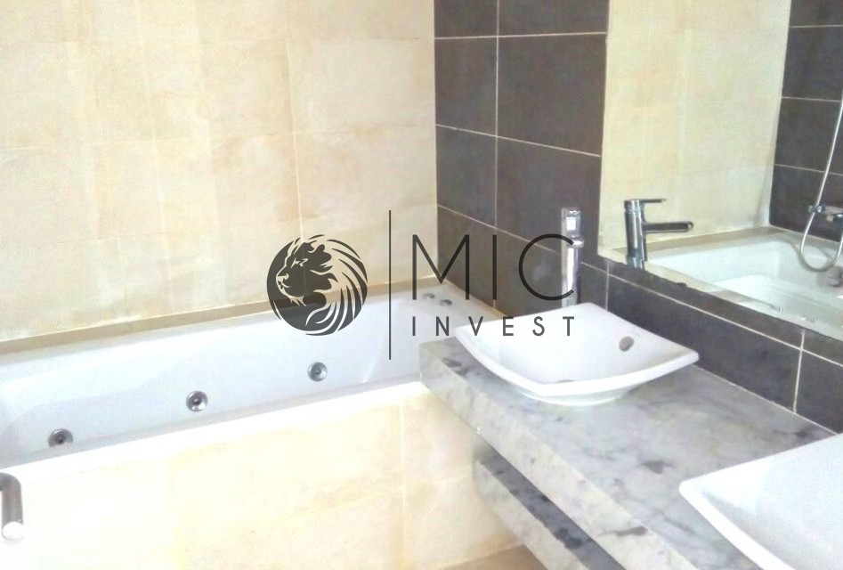 TRÈS BEL APPARTEMENT 178 M² AVEC TERRASSE ET PISCINE — 6