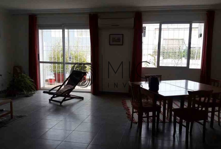 BEL APPARTEMENT AVEC TERRASSE — 2