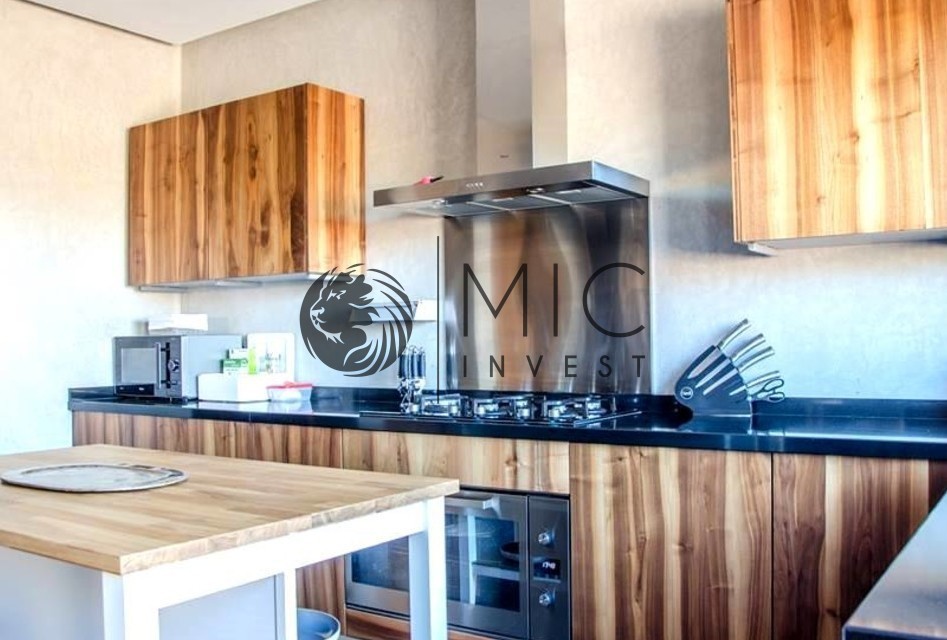 SUBLIME VILLA MEUBLÉE DE 450 M² SUR 3.000 M² DE PARC AVEC PISCINE — 4