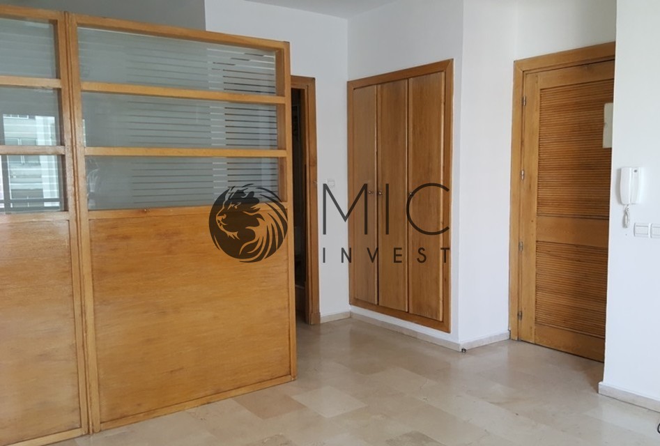 RARE STUDIO DE 36 M² SUR BD D'ANFA BUREAU POSSIBLE — 3