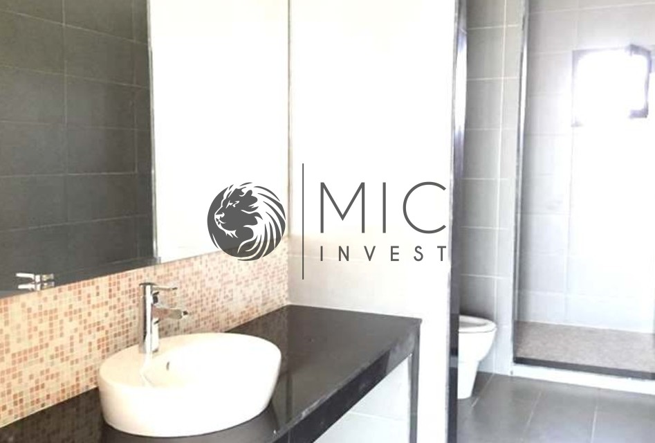 RARE VILLA NEUVE DE 376 M² SUR 504 M² AVEC 4 SUITES ET PISCINE — 2