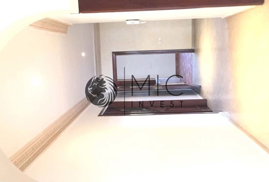 Villa 600 m² f Californie — 3