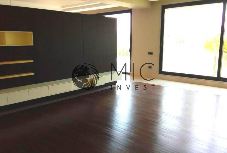EXCEPTIONELLLE VILLA NEUVE DE 1.700 M² SUR 4.000 M² — 5